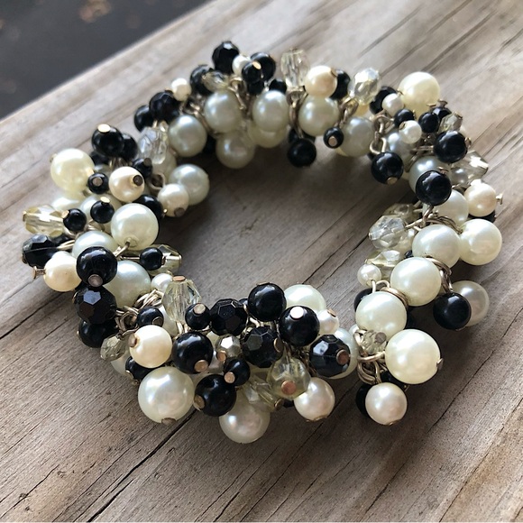 Faux Pearl & Seed Bead Cluster Stretch Bracelet with Silver Tone Chain Accents - Picture 2 of 16